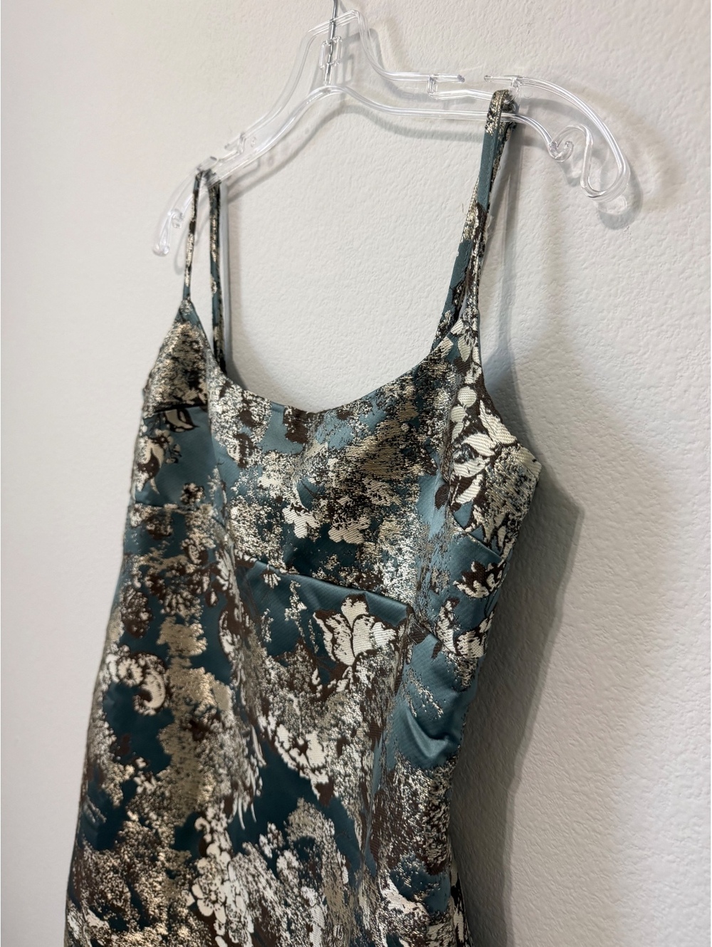 Urban Outfitters NWT Sleeveless Metallic Jacquard Floral Mini Dress Size L - Picture 4 of 9